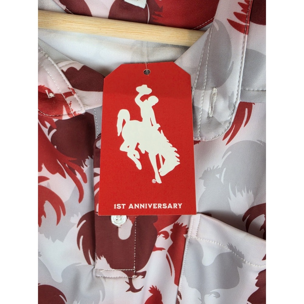 Vida Ranchera Mens Large Performance Polo Red Rooster Print 1st Anniversary NWT - Picture 4 of 9